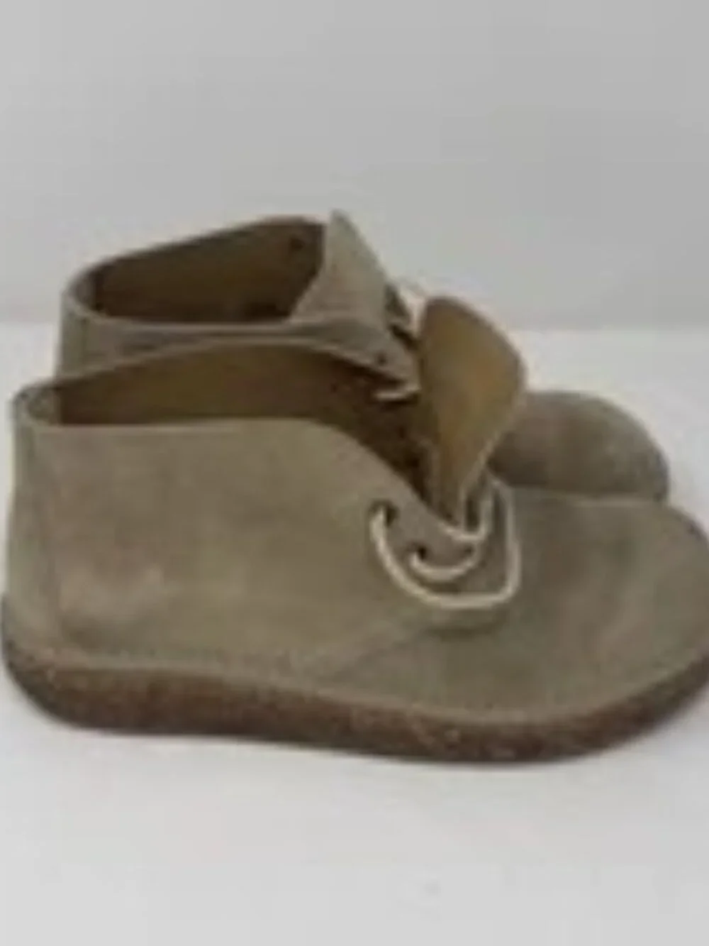 Mens Birkenstock Milton  boots 44, tan suede desert / chukka-style boots.